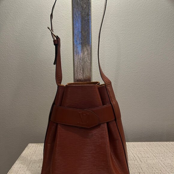 Louis Vuitton Epi Sac D'Epaule Kenyan Fawn - Picture 10 of 12